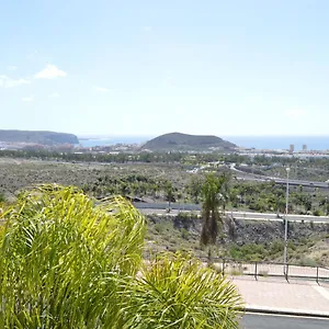 lujosa-casa-con-jacuzzi-privado.in-canary-islands.com/